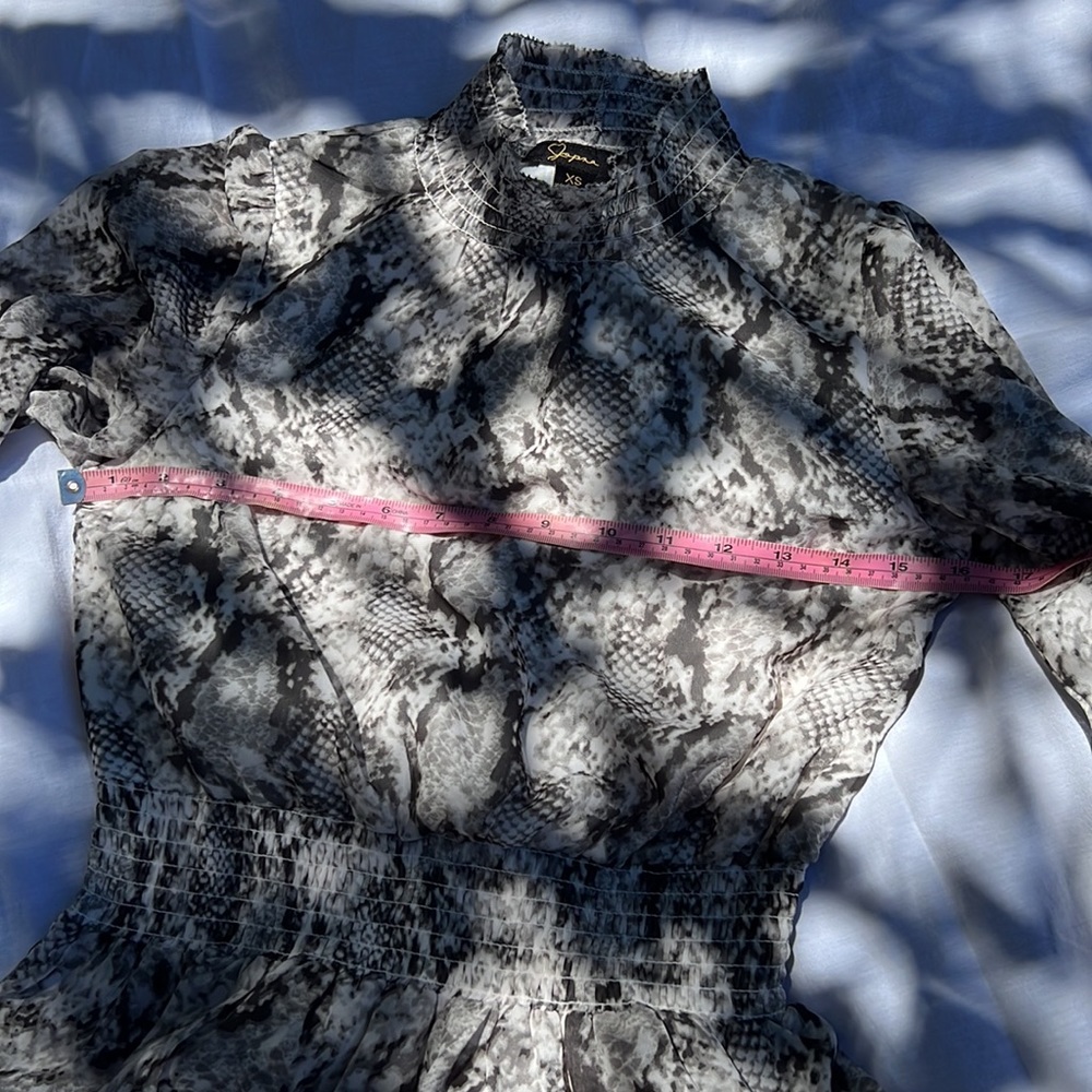 Blouse - Picture 6 of 6